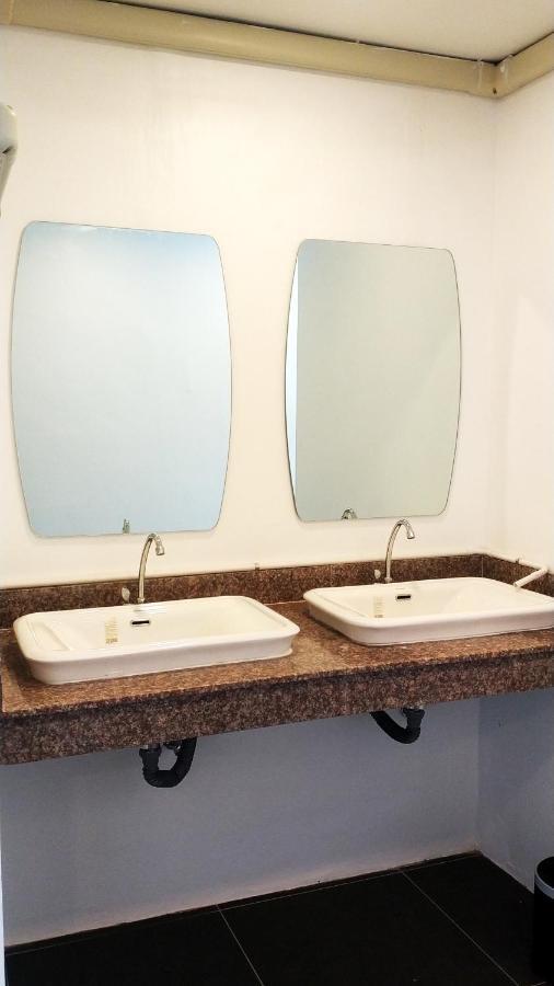 פאטאיה Breeze Hostel מראה חיצוני תמונה